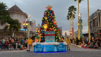 Holiday Parade at Universal Orlando Resort