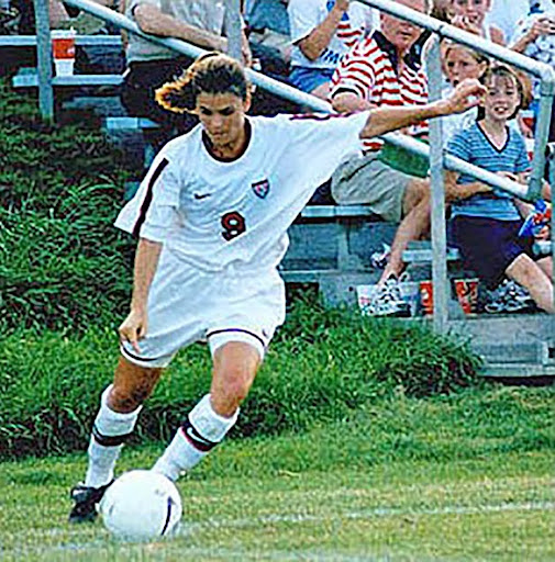 Mia Hamm practicing her skills (Opengoalusa, Mia Hamm, 1998)