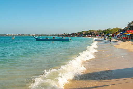 “Photo of Colombia beach” Photo credits to Wikimedia Commons