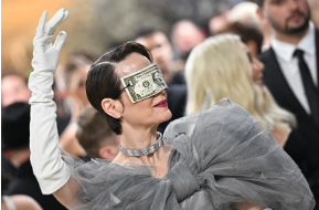 Picture of Sarah Paulson Met gala “Blinded"
